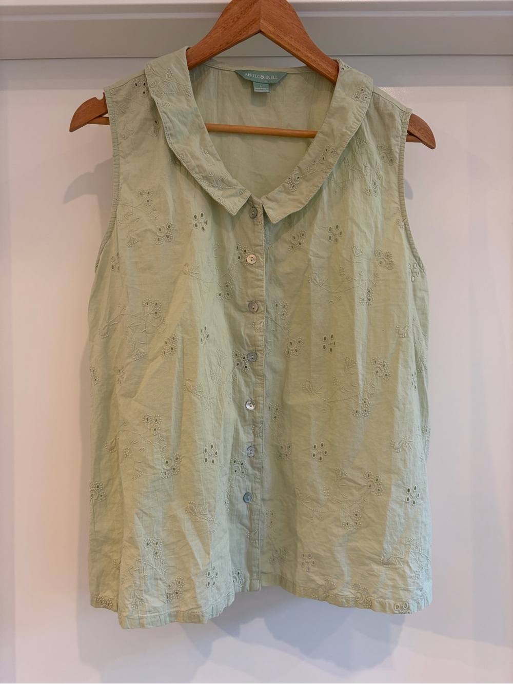 April Cornell Pale Green Sleeveless Eyelet Button Front Blouse